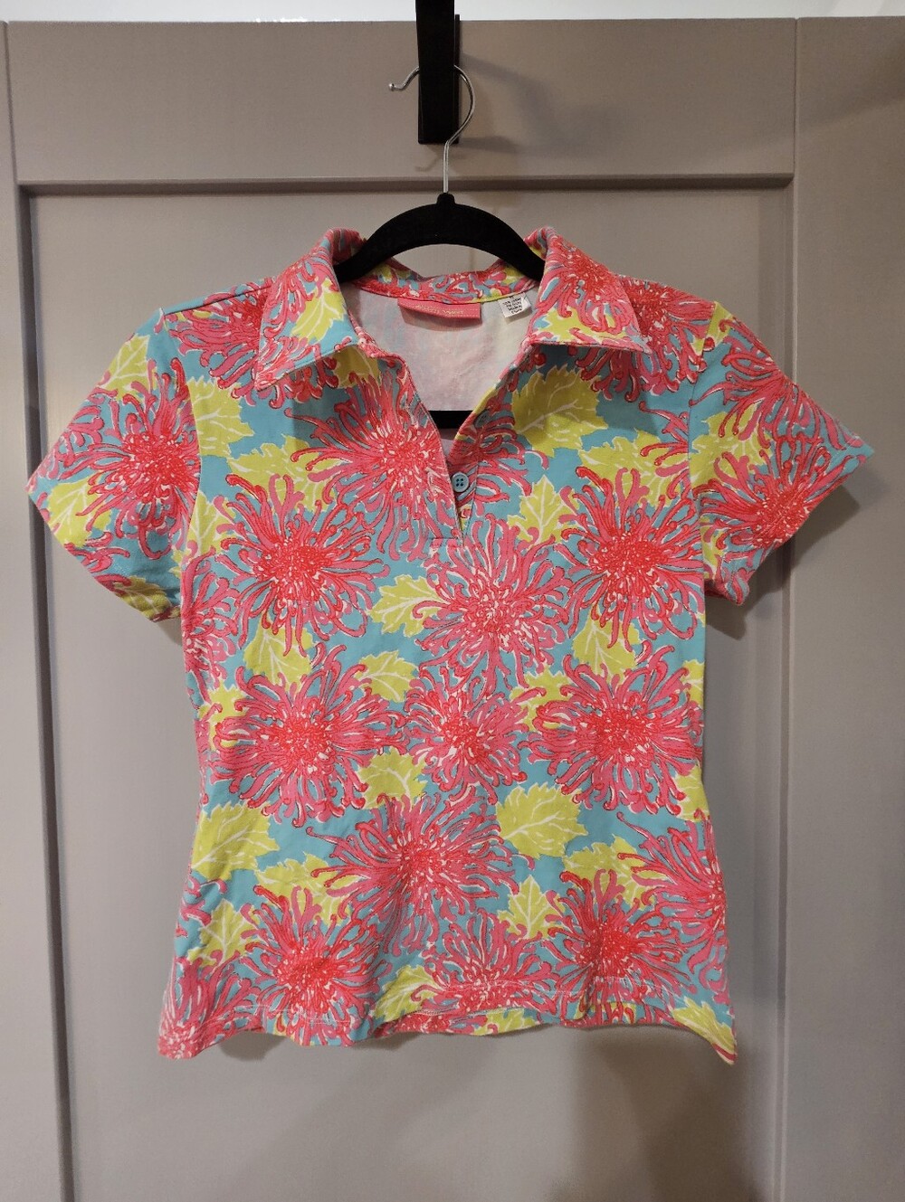 Vintage Key West prints-Floral Short-Sleeve Polo Top in Coral & Aqua